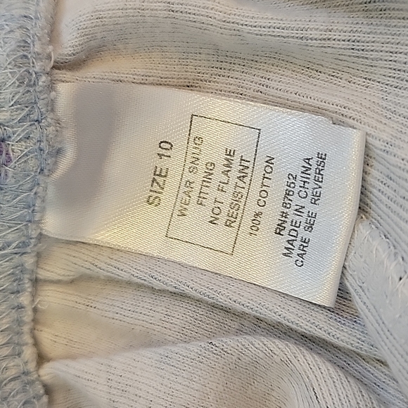 2 Pairs of Long Sleeve Elsa Pajamas - Picture 13 of 15